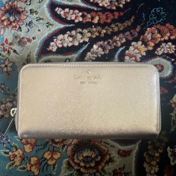 Kate spade purse - Picture 2 of 2